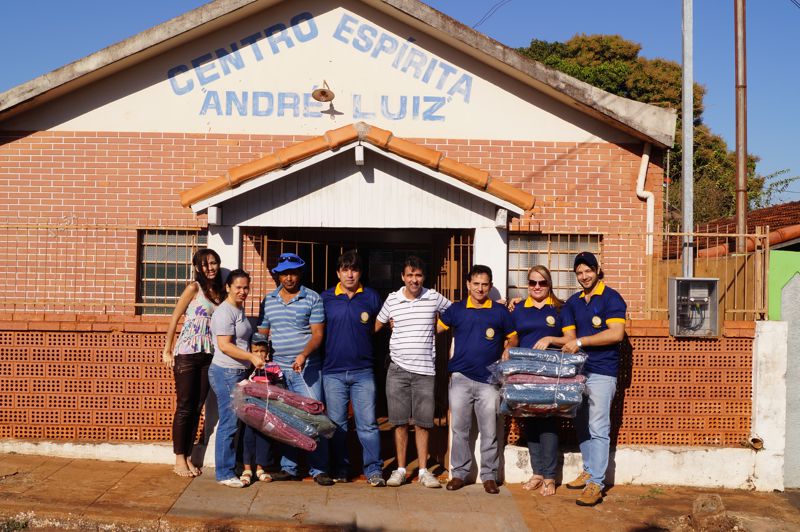 Equipe de rotarianos e do Centro Espírita André Luiz